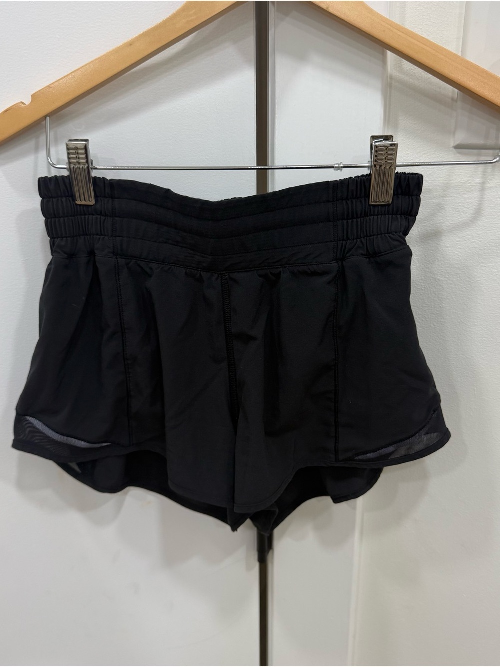 Lululemon Hotty Hot High-Rise Lined Short 2.5” - Navy Size 4